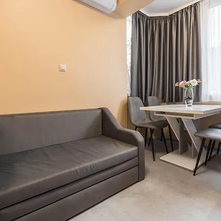 Downtown аpartment With Free Parking דירה וארנה
